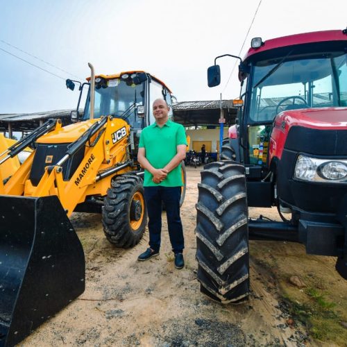 Prefeitura de Mâncio Lima fortalece políticas agrícolas com novos investimentos em maquinário
