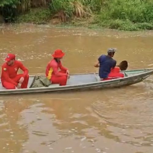 Pai e filho são resgatados após uma semana perdidos em floresta no interior do Acre