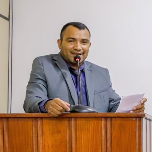 Câmara de Mâncio Lima aprova e promulga projeto de lei do vereador Amozildo que amplia licença-maternidade para 180 dias