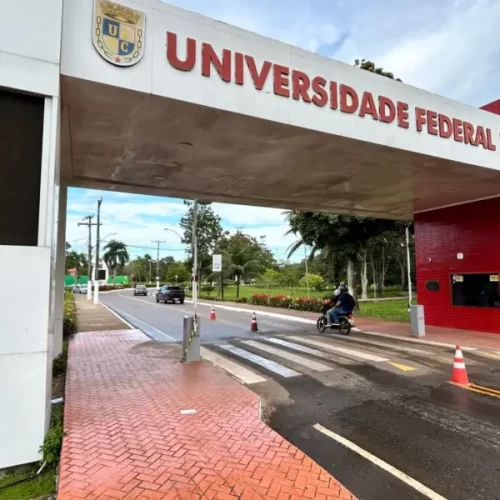 Ufac abre concurso com vagas em Rio Branco e Cruzeiro do Sul; salários de até R$ 4,7 mil