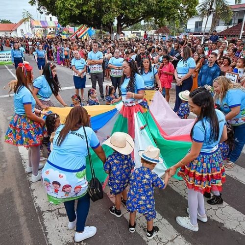 Mâncio Lima celebra seus 48 anos com desfile cívico que emocionou a população