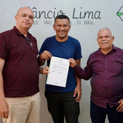 “Na Semana do Meio Ambiente, Zaqueu Muniz é empossado como secretário de Meio Ambiente e Turismo em Mâncio Lima”