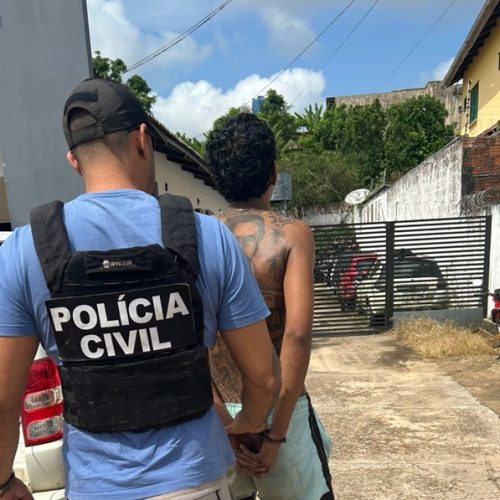 Polícia Civil prende foragido por sequestro e apreende arma e drogas em Cruzeiro do Sul