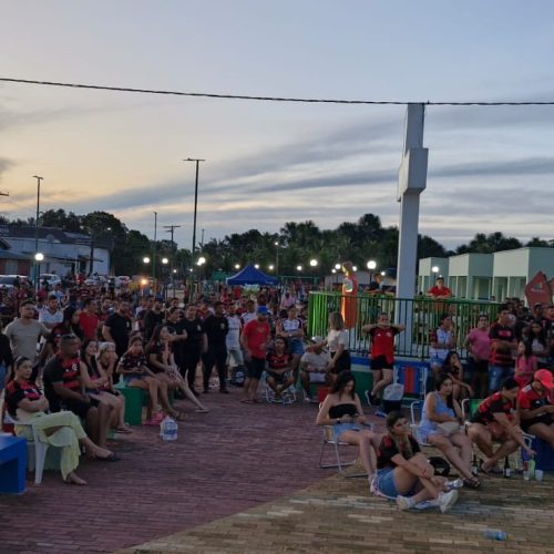 Vitória do Flamengo na Libertadores movimenta Mâncio Lima e leva multidão às ruas