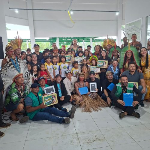 Parceria que transforma: mais de 3.900 kits escolares vão beneficiar estudantes da rede municipal de ensino em Mâncio Lima