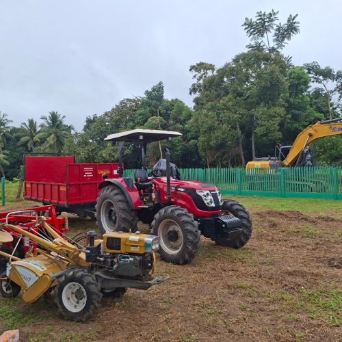 Prefeitura leva implementos agrícolas para comunidade indígena Nukini pelo Rio Moa