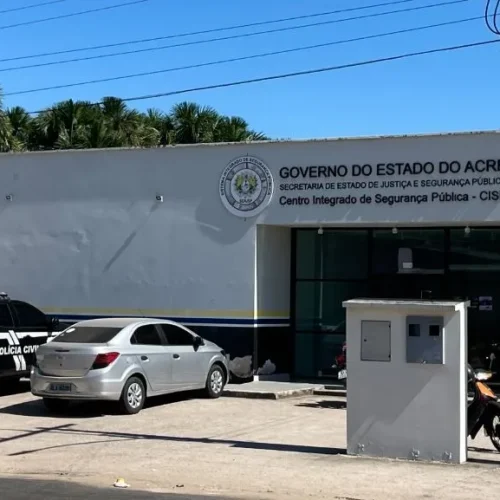 Homem rompe tornozeleira, ameaça moradores e é contido após confronto com a PM em Mâncio Lima