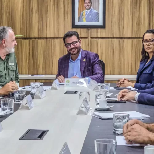 Gladson assina edital de R$ 11 milhões para aquisição de mudas de café voltadas à agricultura familiar