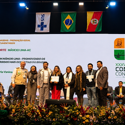 Reconhecimento histórico: Mâncio Lima é o grande vencedor do Prêmio Brasil Aqui Tem SUS 2026