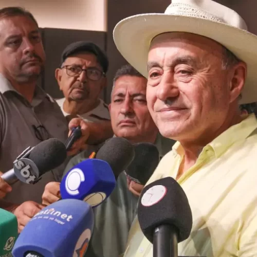 Emocionado, Bocalom anuncia pré-candidatura ao governo e promete “mexer no tabuleiro político” do Acre
