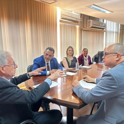 Barbary e Prefeito Zé Luiz buscam liberação de recursos na Funasa para sistema de abastecimento de água na comunidade Pentecostes