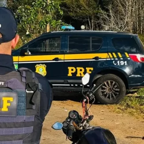 PRF prende dois no Acre com mandados de detenção expedidos no Amazonas e Rondônia