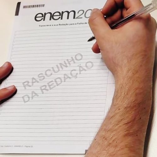 Tema da redação do Enem 2025 aborda envelhecimento na sociedade brasileira