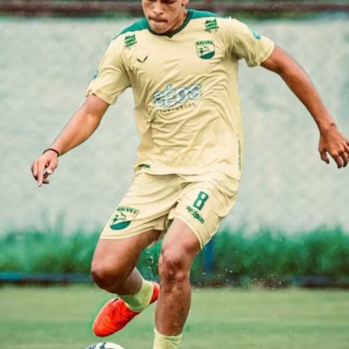 Jovem manciolimense, promessa do Galvez, começa a treinar com elenco profissional e pode estrear neste sábado