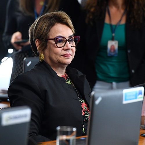 Câncer de mama: CAS vota licença paga para cônjuge acompanhar tratamento