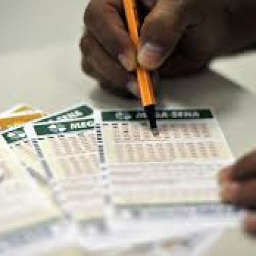 Mega-Sena: quanto rendem os R$ 130 milhões por mês na poupança