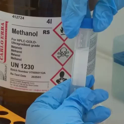 Intoxicação por metanol: 7ª vítima em SP é um jovem de 25 anos achado morto em casa após churrasco onde outra pessoa morreu