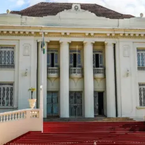 Palácio oficializa pacote de nomeações, exonerações e mudanças no governo