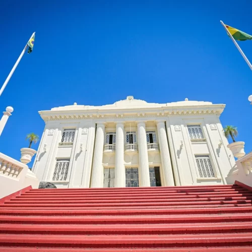 Governo do Acre publica novas exonerações, nomeações e designações no Diário Oficial