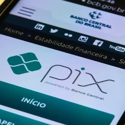 Pix por aproximação completa um ano com baixa adesão