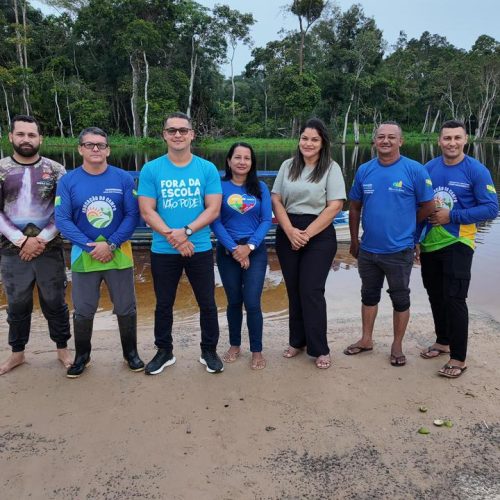 Equipe da Secretaria Municipal de Educação realiza matrículas e rematrículas em escolas ribeirinhas