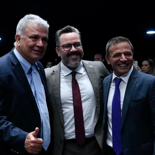Todos os senadores do Acre apoiam PEC que acaba com reeleição no país; entenda