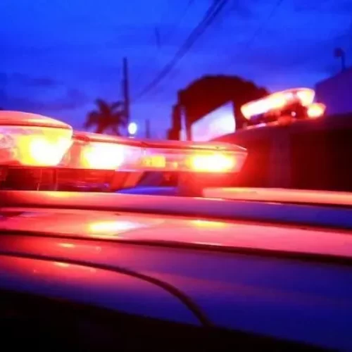 Mulher é presa com mandado de prisão em aberto em Cruzeiro do Sul