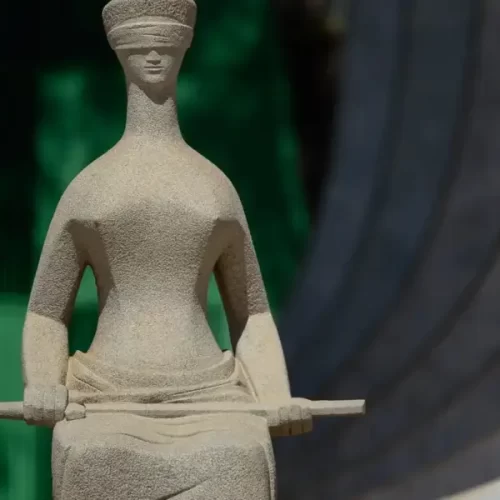 STF: caixa dois pode ser punido como improbidade administrativa