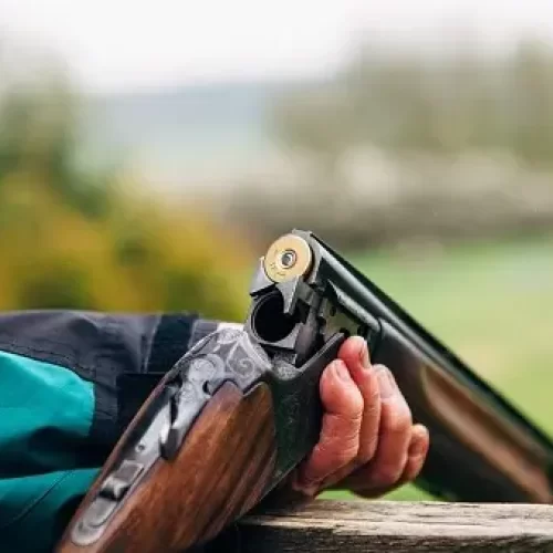 Menino de 5 anos morre após disparo acidental de espingarda em comunidade rural no Acre