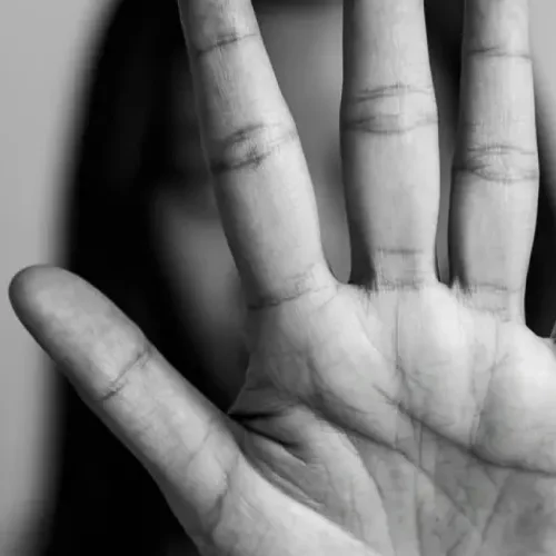 Ministério Público denuncia vereador por ataques contra vereadoras em Feijó